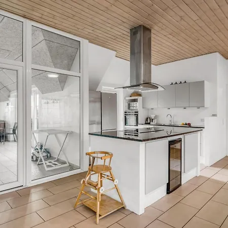 Fantastic With Pool And For 20 People, Holiday home Ulfborg