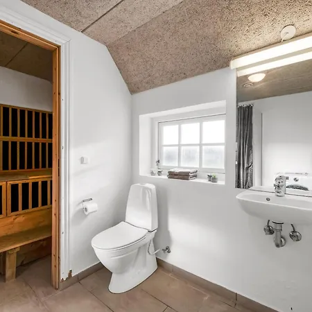 Fantastic With Pool And For 20 People, Holiday home